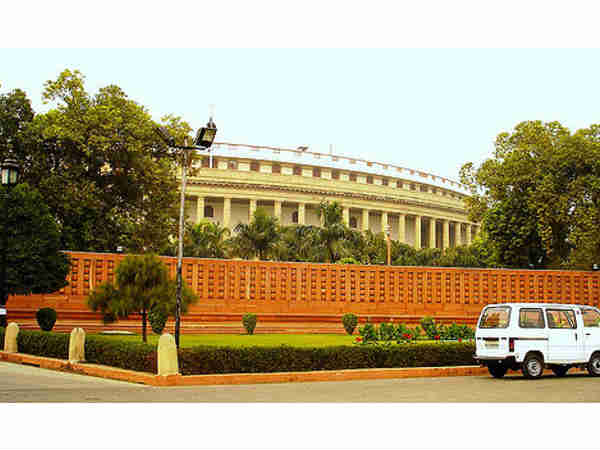 पार्लियामेंट- ससंद भवन 