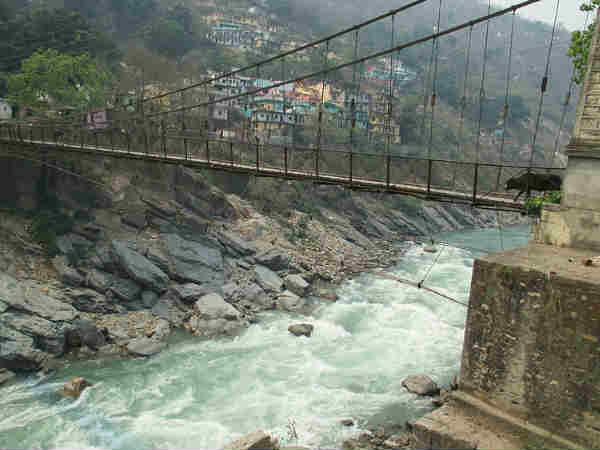 सास बहु हैं-भागीरथी और अलकनंदा 