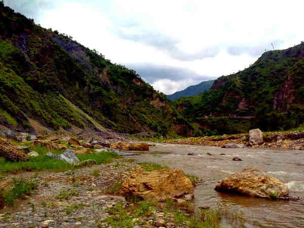 खूबसूरत घाट सड़के 