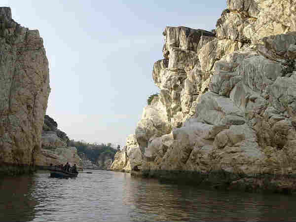 मार्बल रॉक्स, भेड़ाघाट, जबलपुर