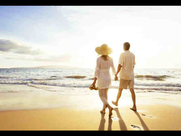 बॉयफ्रेंड/गर्लफ्रेंड के साथ लम्बी वाक 