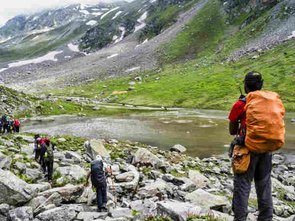 ट्रैकिंग के दौरान 