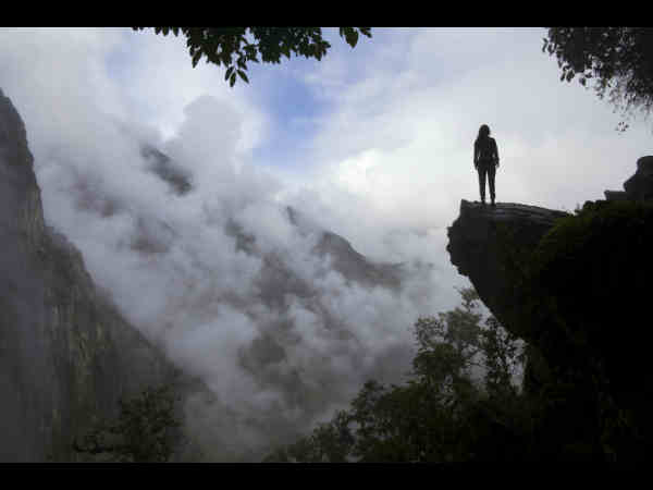 ट्रैकिंग के दौरान सकारात्मक रहें