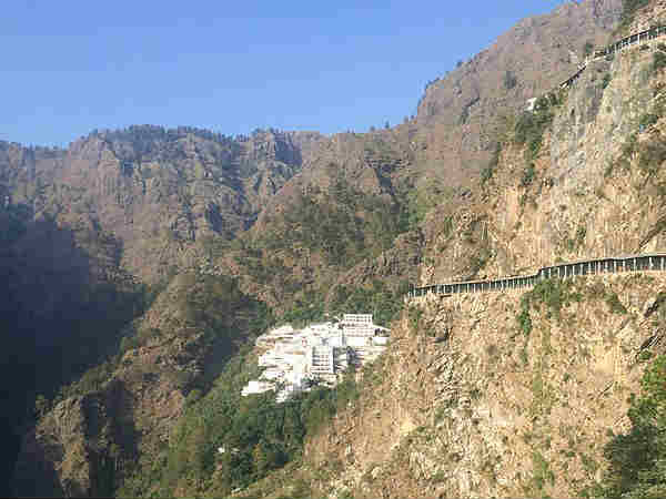 घोड़े, पिट्ठू से भी कर सकते हैं यात्रा 