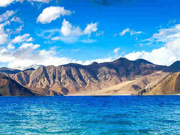 पैंगोंग झील