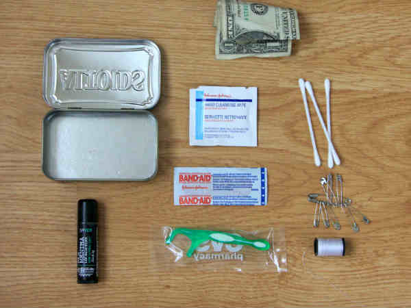 मिनी इमरजेंसी किट 
