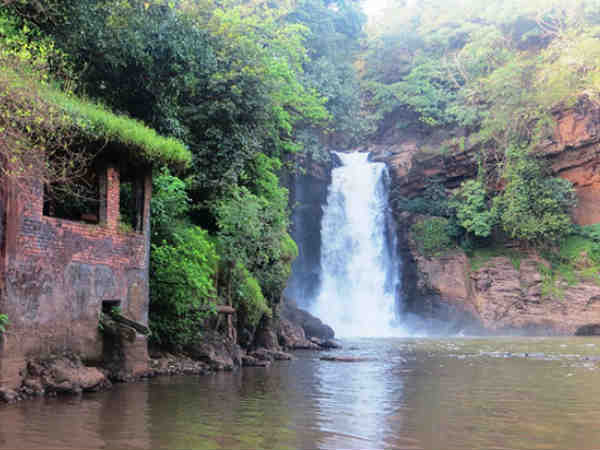 अर्वलेम झरना