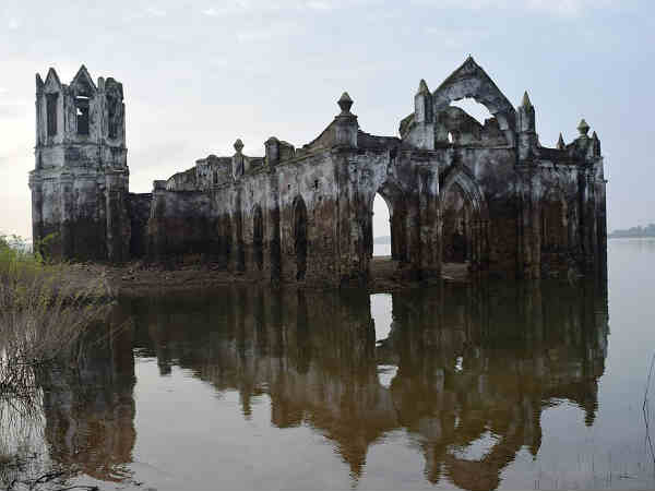 तैरने वाला गिरिजाघर शेट्टीहल्ली, कर्नाटक