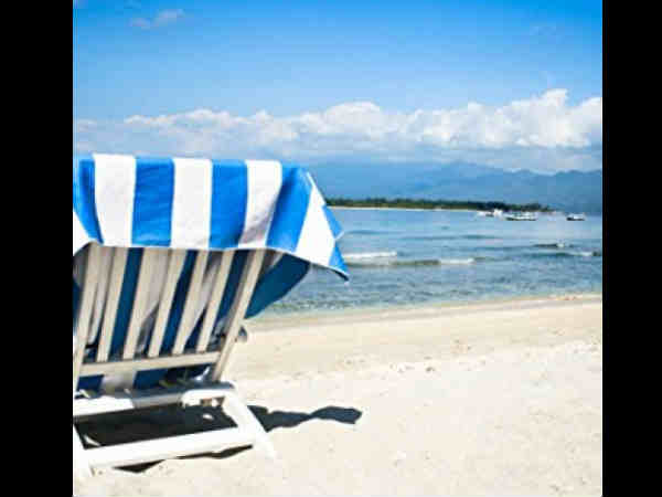 एक्स्ट्रा एक्‍स्‍ट्रा टॉवल और अंडरवियर 