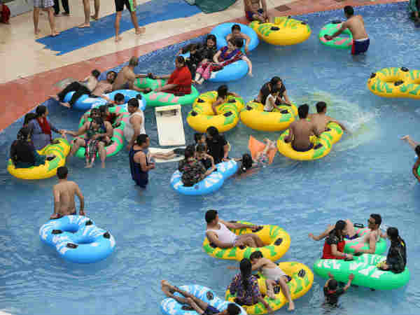 मयंक वाटर पार्क 