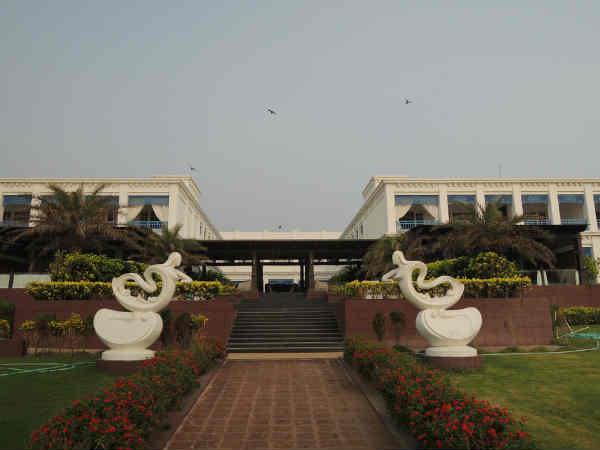 कैसे जाएं गोपालपुर