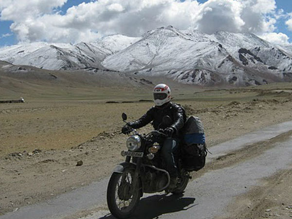 किराये की गाड़ी से करे रोड ट्रिप 