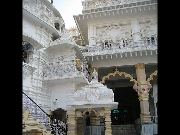 छतरपुर मंदिर 