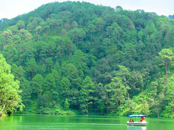 सत्ताल झील