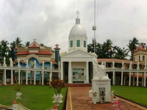 मारथोमा पॉन्‍टिफिकल मंदिर - कोदुनगल्‍लुर