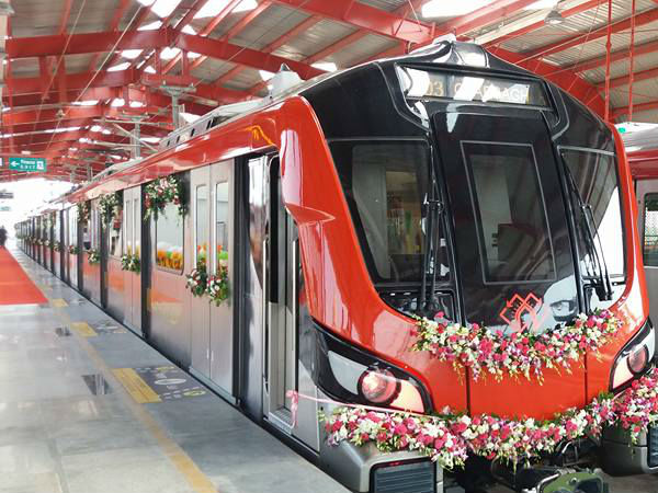 विशेष फीचर 