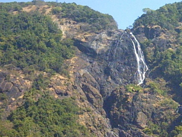 ट्रेकिंग का मजा ले