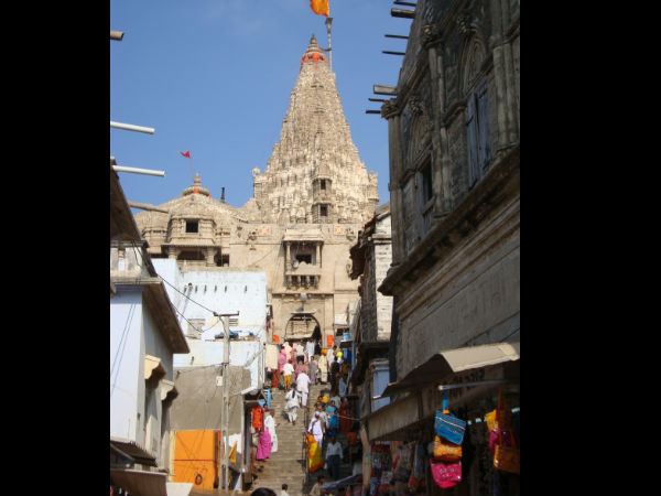 कैसे पहुंचे द्वारका