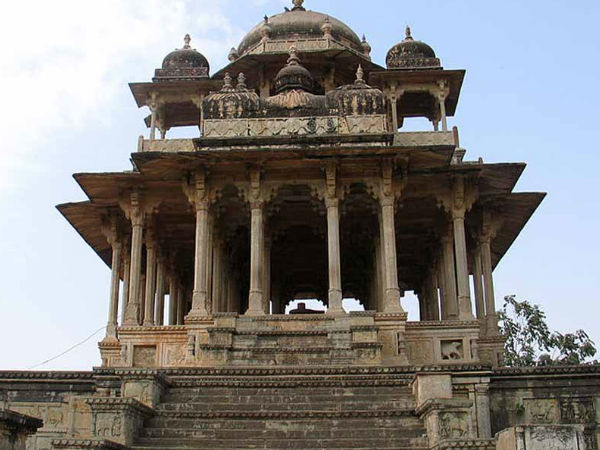 84 खंभों का सेनोपाथ