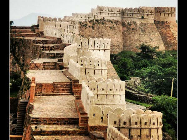 कुंभलगढ़ किले की दीवार - द ग्रेट वॉल ऑफ चाइना