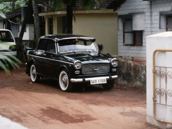 टैक्सी लेने से बचे 