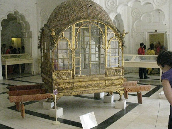 शाही अनुभव