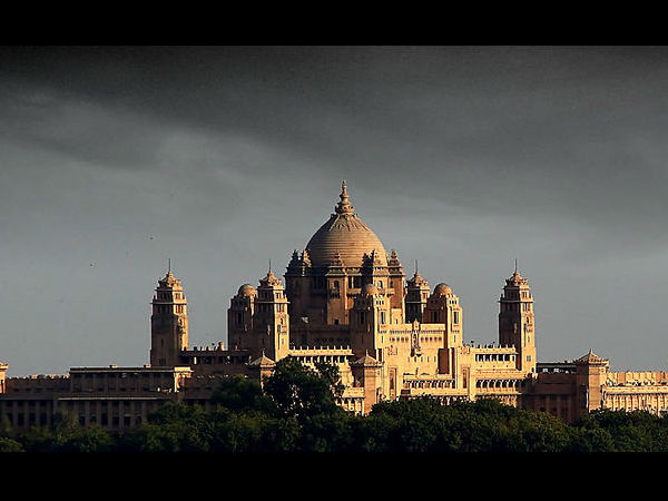 उम्मेद भवन 