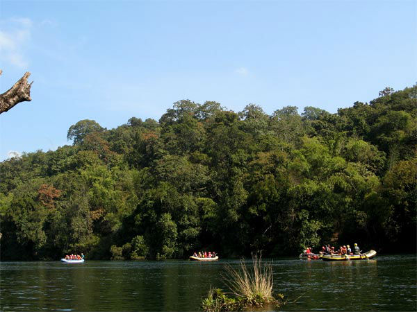  रिवर राफ्टिंग