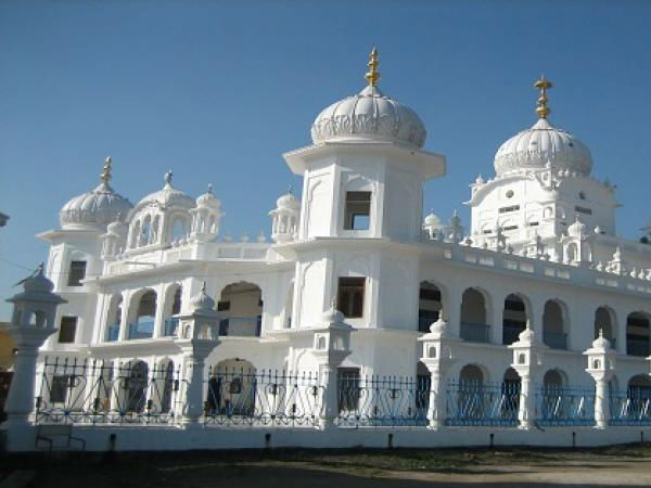 गुरुद्वारा बेर साहिब, पंजाब 