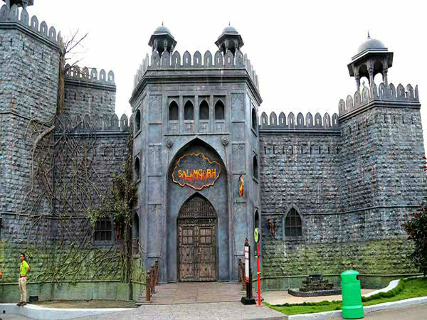 द थ्री पार्कस