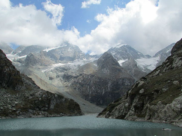 तुलियन झील 