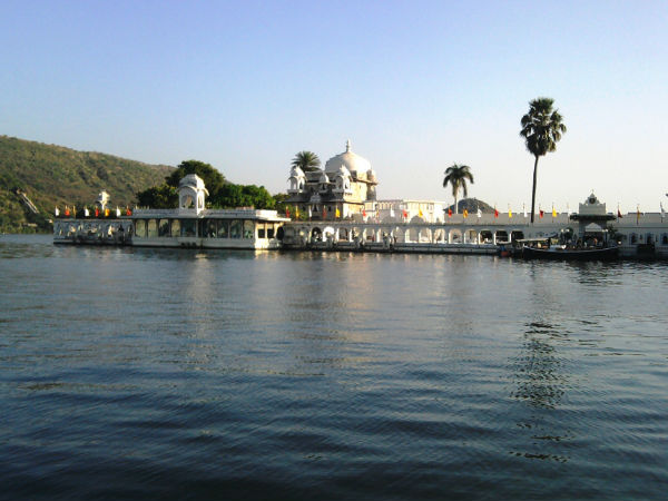 पिछोला झील पर क्‍या करे