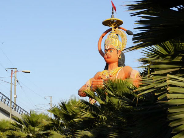 मंगलवार और शनिवार को भक्तों का जमावड़ा