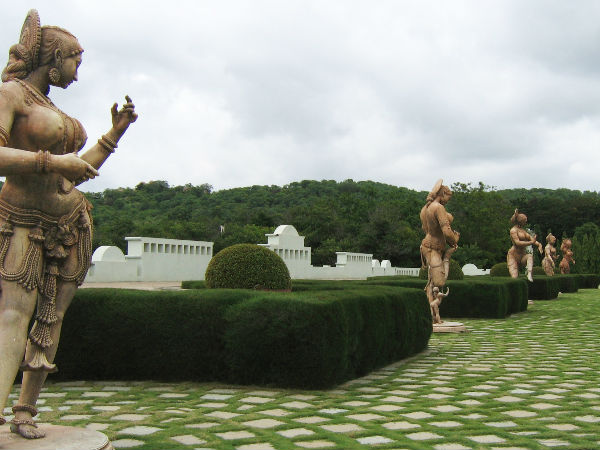 रामोजी फिल्म सिटी