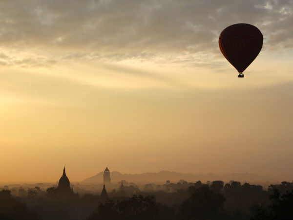 गर्म हवा के गुब्बारे की सवारी 