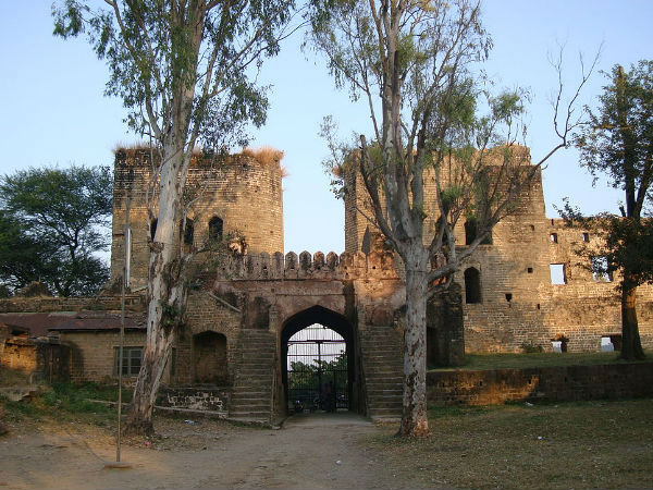 नूरपुर किला 