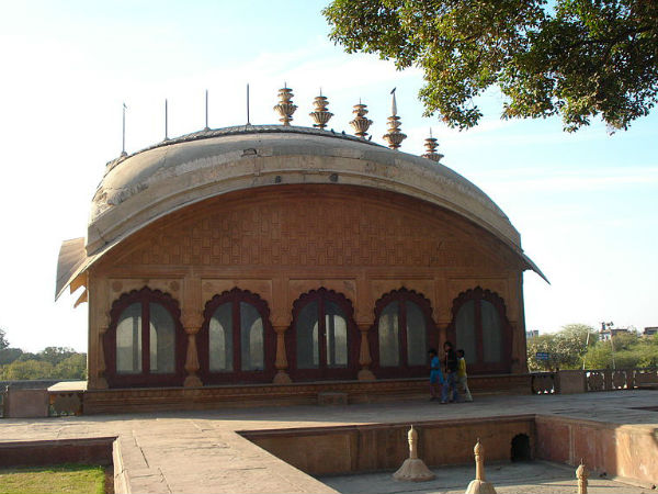 सिंह पोल 