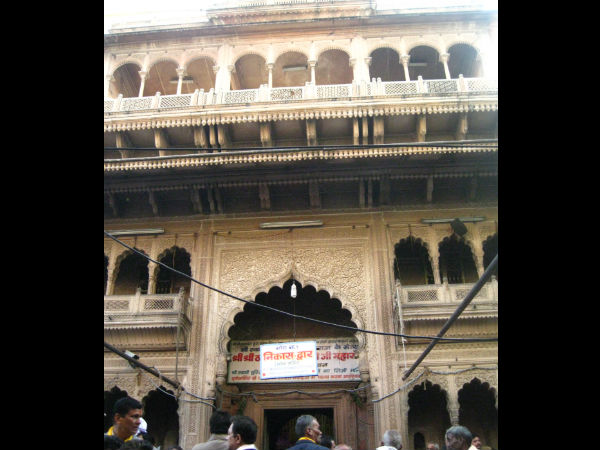 बांके बिहारी मंदिर