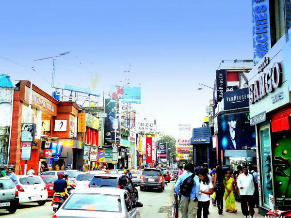 बैंगलोर की सड़कों पर खरीदारी