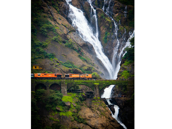  फ्लाइट की बजाये ट्रेन या बस पकड़े 