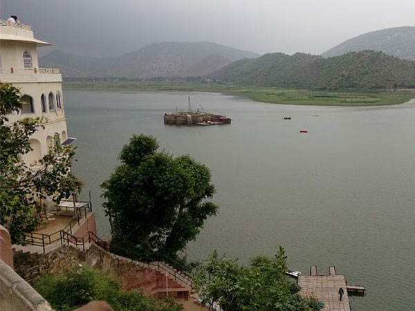 सिलीसेढ़ झील 