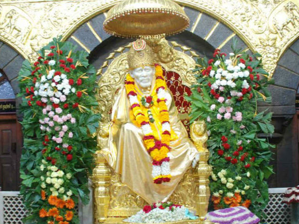 शिर्डी मंदिर 