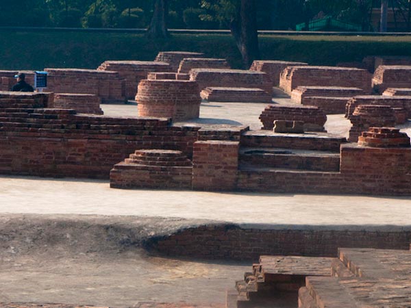 कैसे पहुंचे 