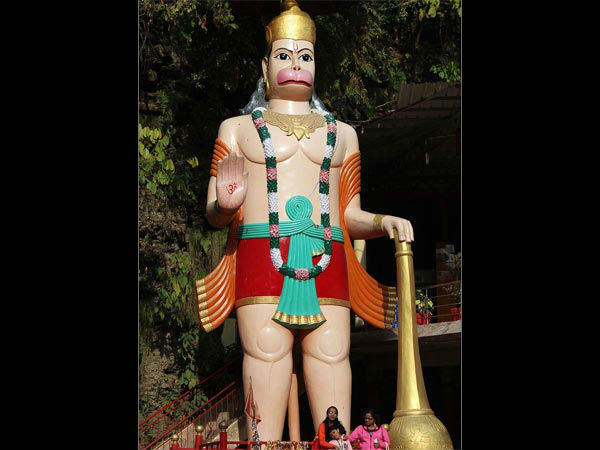 टपकेश्वर मंदिर 