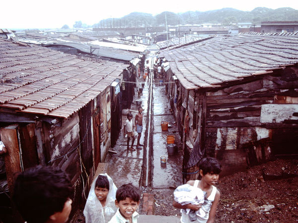 स्लम पर्यटन की शुरुआत कैसे हुई?