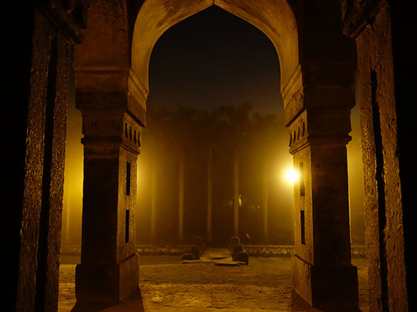 1- नादिर शाह का खजाना 