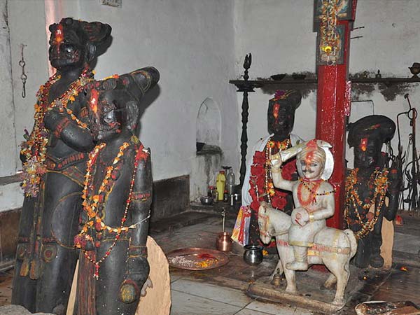 गोलू देवता मंदिर