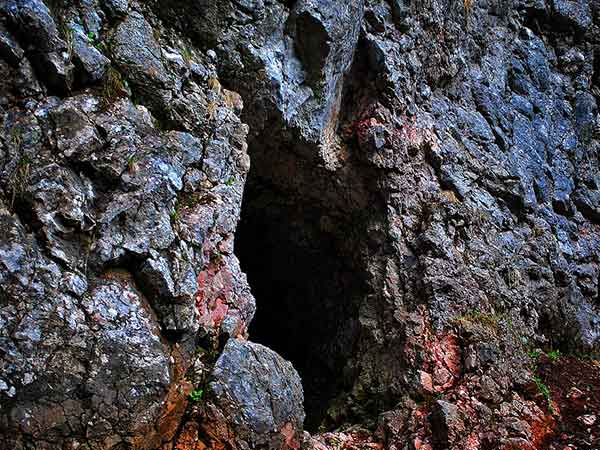 बर्तन और घी मिलना हुआ बंद