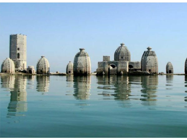 कई साल तक पानी में डूबा रहा 