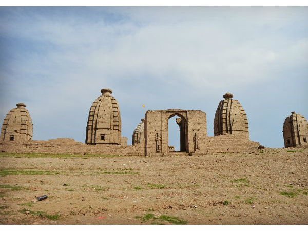 मंदिर के अंदर